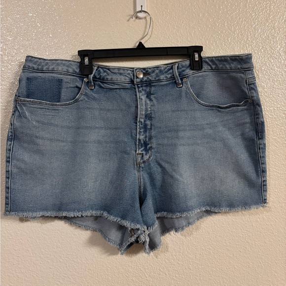 Good American Pants - GOOD AMERICAN Plus size Denim Shorts